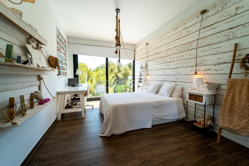 Foto 45b6df63-64c6-4fed-b82d-499cafa58089. Chalet con camino parcheggio piscina in El Montgó Dénia