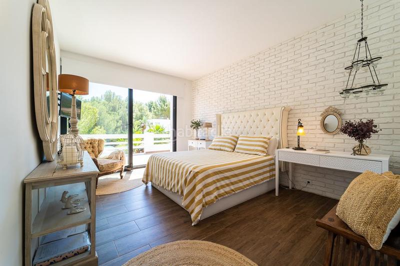 Foto 4a0d7c14-2b16-4330-83b5-b1cb9642572e. Chalet con camino parcheggio piscina in El Montgó Dénia