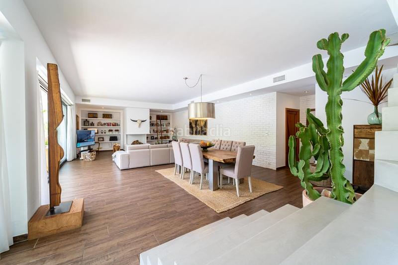 Foto c79f4522-d250-4fa2-ba7c-f04844cb2735. Chalet con camino parcheggio piscina in El Montgó Dénia