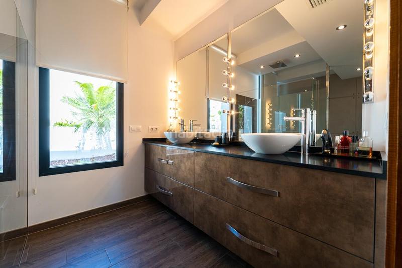 Foto e6d82486-0653-451a-9752-97246810da0c. Chalet con camino parcheggio piscina in El Montgó Dénia