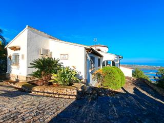 Xalet a Pego. Villa con vistas al mar y el parque natural de la marjal