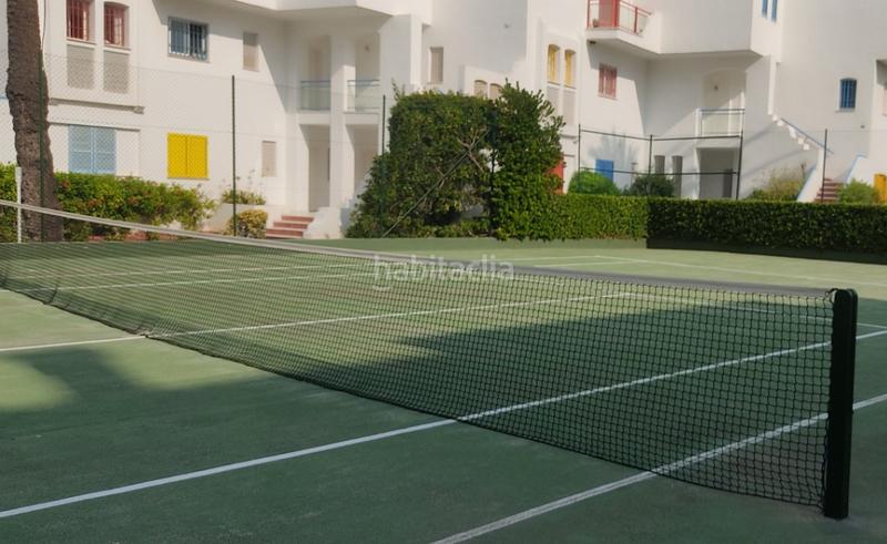 Foto 5205f973-932b-4bdc-a35c-5e6d81d5f364. Ático  en primerísima línea en residencial con piscina en Dénia