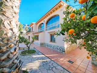 Chalet  Carrer cassandra. Villa familiar, soleada todo el ao y con ms de lo que se ofrec