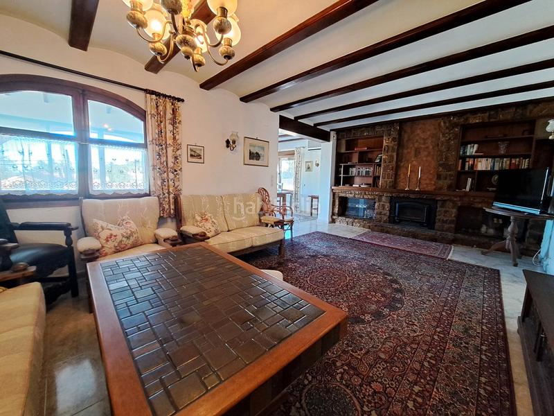 Foto 3e38cc95-7086-4096-858f-f7c367985b3f. Xalet amb xemeneia calefacció aparcament piscina a Dénia