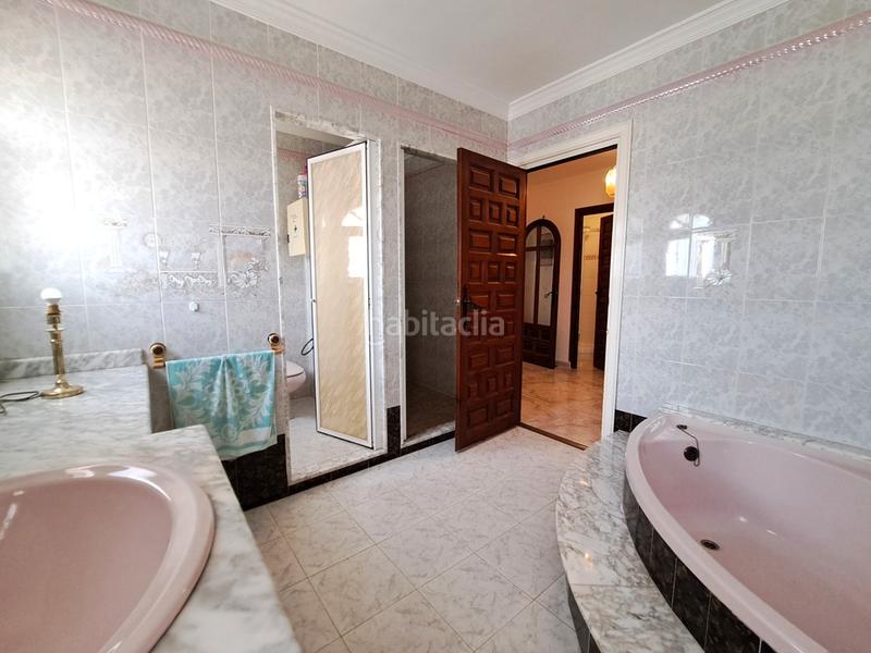 Foto dbcb8f8f-a21f-4f68-8dfb-5ef72061a6fa. Xalet amb xemeneia calefacció aparcament piscina a Dénia