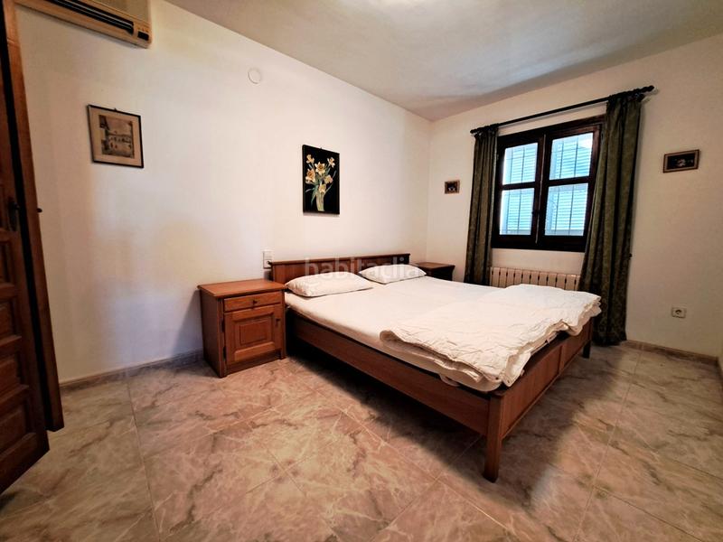 Foto ec400b3e-30fd-403e-bc67-e8e157fac157. Xalet amb xemeneia calefacció aparcament piscina a Dénia