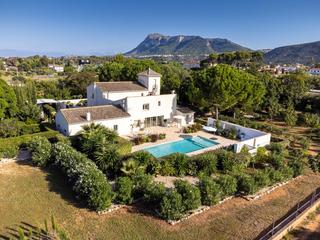 Xalet a La Xara-La Sella. Preciosa villa cerca de la playa, el golf y el centro urbano de