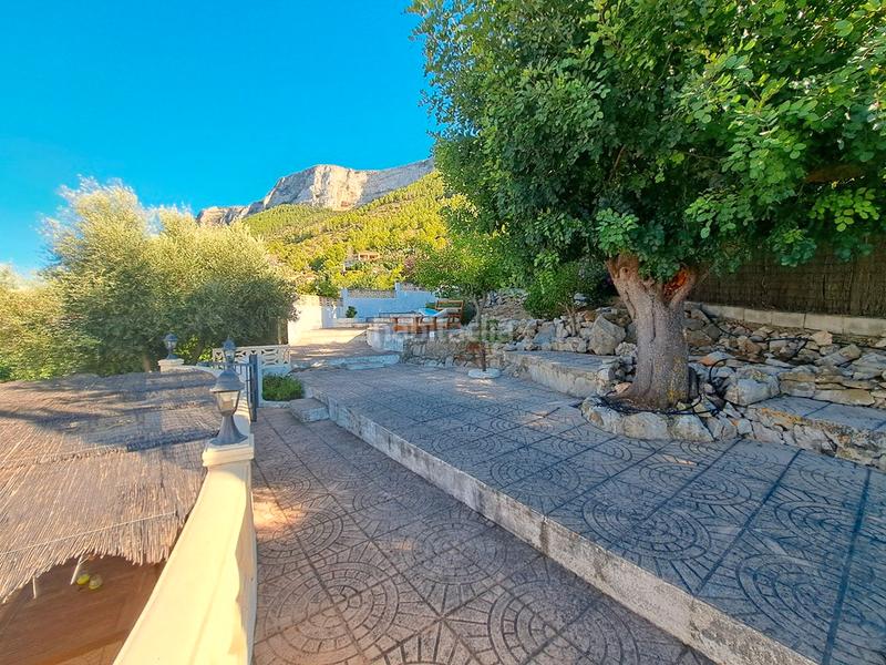 Foto 8274ad28-b9f5-4268-9ba2-e7ef61519c61. Xalet amb xemeneia calefacció aparcament piscina a Dénia