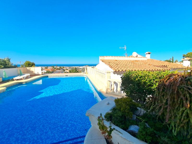 Foto 9b4fee1b-85c1-4ce7-a738-e33c31adc805. Xalet amb xemeneia calefacció aparcament piscina a Dénia