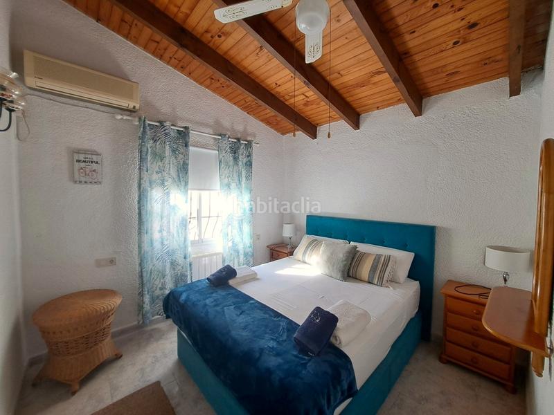 Foto 9f5e4043-8ca5-4a27-891c-f03833a1871a. Xalet amb xemeneia calefacció aparcament piscina a Dénia