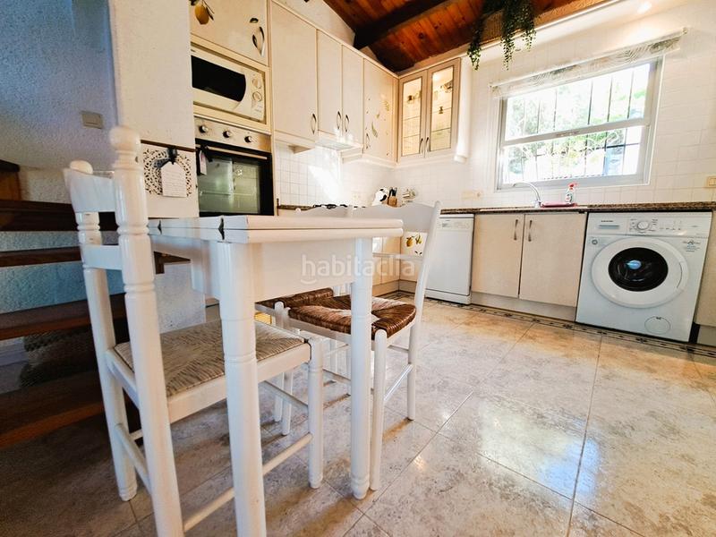 Foto bb512af3-c1d6-4ae9-9dca-a22d0f0684b9. Xalet amb xemeneia calefacció aparcament piscina a Dénia