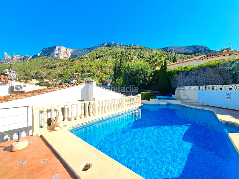 Foto e2237b45-3b4e-43b3-813e-2ea8bd5ca072. Xalet amb xemeneia calefacció aparcament piscina a Dénia