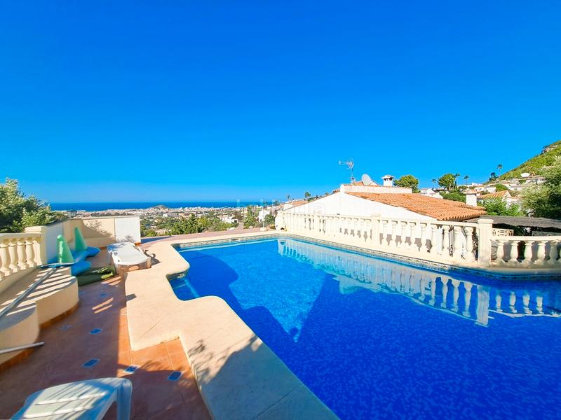 Foto ef8c5f65-0f63-4e5a-aa5a-237175eb89ea. Xalet amb xemeneia calefacció aparcament piscina a Dénia