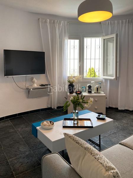 Foto d05f0dc9-b8b6-41e9-9f8f-9e4d2e6d1fb0. Chalet villa con vistas de ensueño, bien reformada y con diferentes ambientes en Dénia