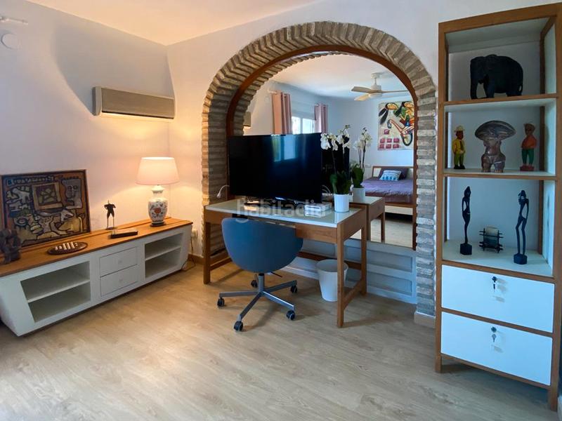 Foto deffabc6-83e3-41f2-a28d-c7e2bfd09936. Chalet villa con vistas de ensueño, bien reformada y con diferentes ambientes en Dénia