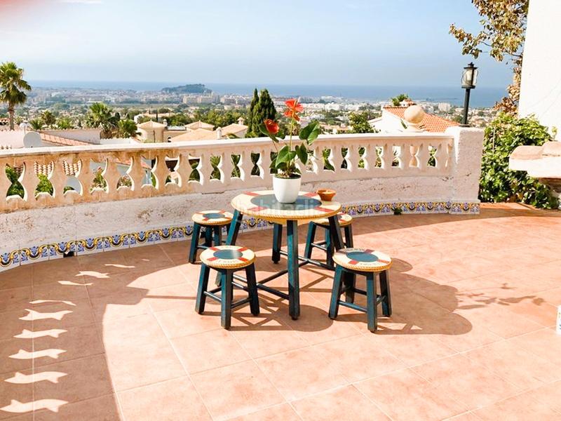 Foto f55a66b6-4679-46c3-b2a8-ed83cf35a1af. Chalet villa con vistas de ensueño, bien reformada y con diferentes ambientes en Dénia