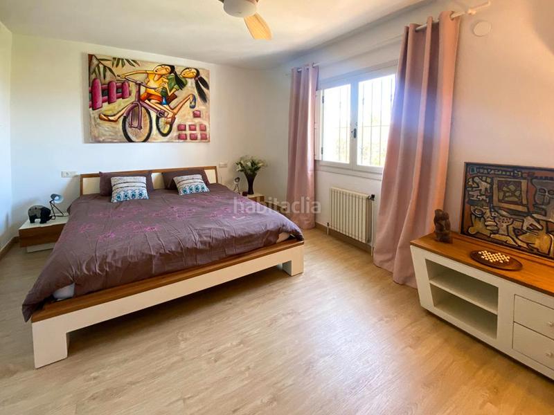 Foto fffb1f49-fc42-466c-9f4a-c5fd443f8475. Chalet villa con vistas de ensueño, bien reformada y con diferentes ambientes en Dénia