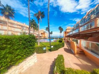 Apartamento  Carretera de les marines a dénia. Soleado todo el año, con vistas al mar y acceso directo a la pla