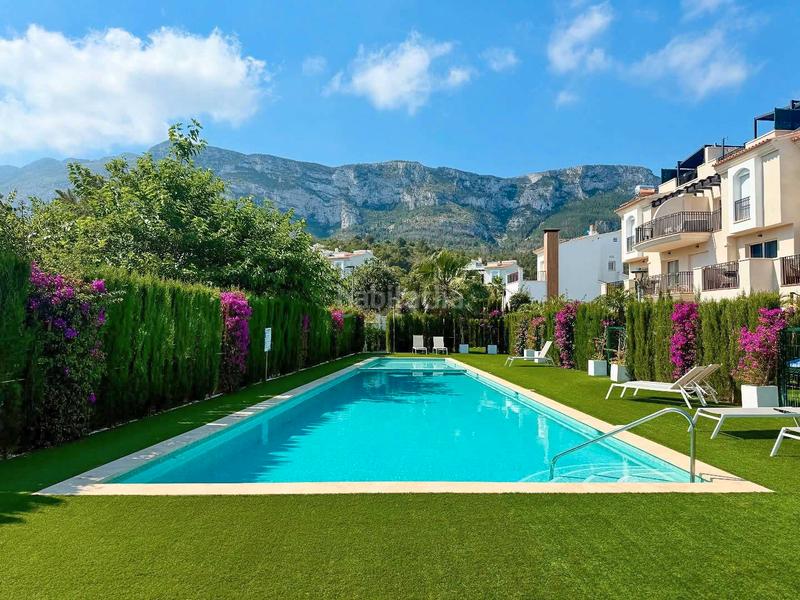 Foto 0c59ed29-106f-43e4-a88a-5d473a4fd5e6. Piccolo appartamento con parcheggio piscina in El Montgó Dénia