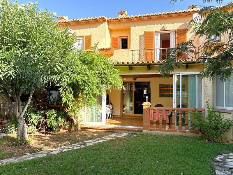 Foto 7a60d392-a6a2-4557-b19b-7f26bf4ea0c1. Casa adossada amb xemeneia aparcament piscina a La Pedrera-Vessanes Dénia