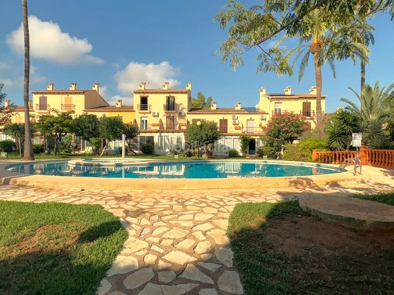 Foto c2bf1420-70d1-4357-a818-2efdb065acd2. Casa adossada amb xemeneia aparcament piscina a La Pedrera-Vessanes Dénia