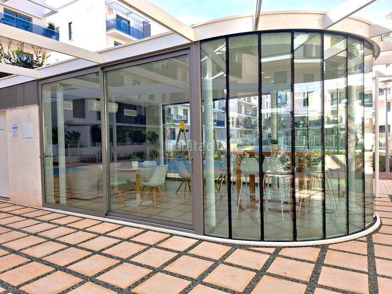 Foto f17a1171-354d-4981-8303-48803fd01ee9. Piccolo appartamento con parcheggio piscina in El Puerto Dénia