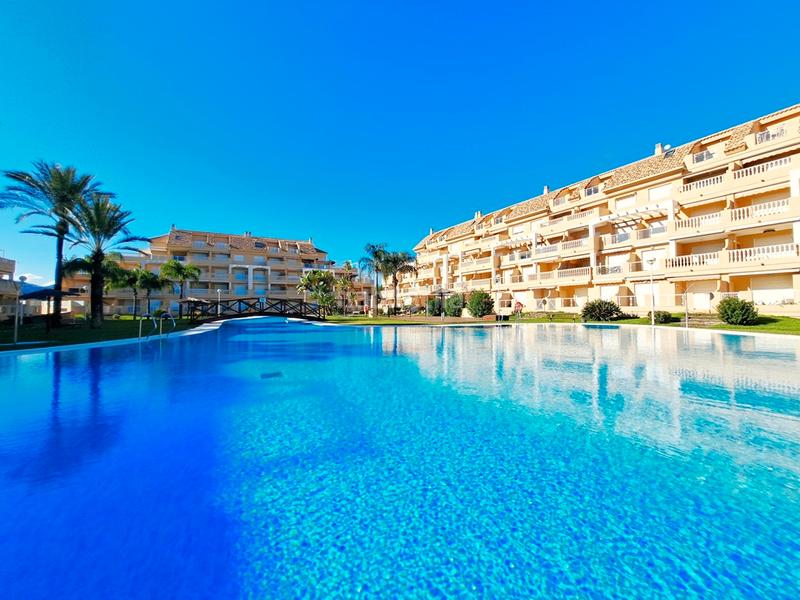 Foto 064b82b6-cfaa-47f2-867f-8d6e2695b1e0. Apartamento vistas frontales al mar y acceso directo a la playa, luminoso y confortable en Dénia