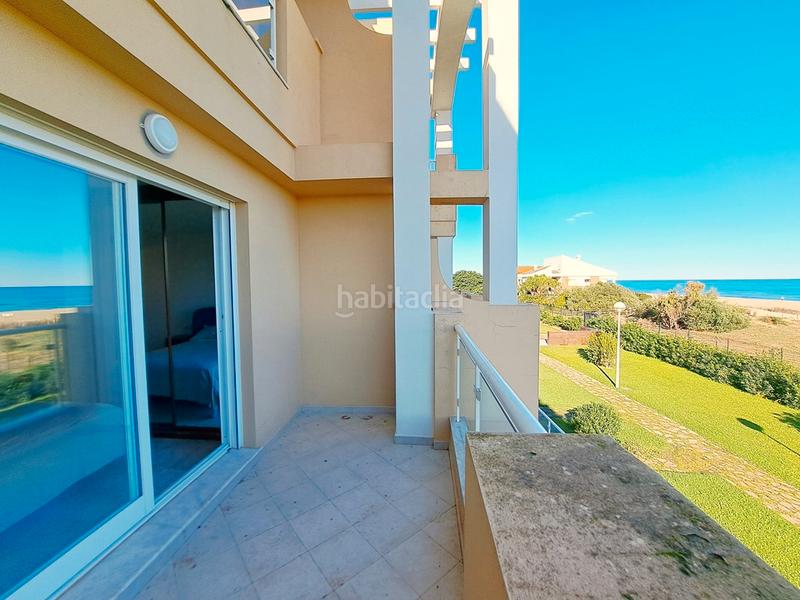 Foto 0a0e5bde-dc25-42b6-8c32-8b35e8527400. Apartamento vistas frontales al mar y acceso directo a la playa, luminoso y confortable en Dénia