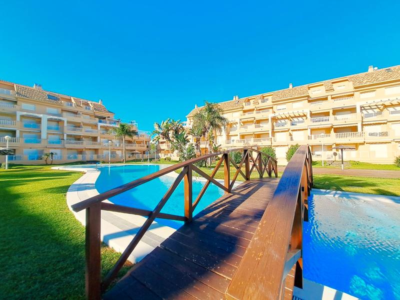 Foto 134b804a-7faf-489e-a600-a6203fa525aa. Apartamento vistas frontales al mar y acceso directo a la playa, luminoso y confortable en Dénia