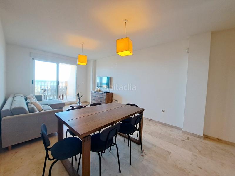 Foto e64f0953-7f83-4af4-b75c-0e5f63c23f06. Apartamento vistas frontales al mar y acceso directo a la playa, luminoso y confortable en Dénia