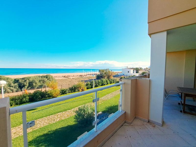Foto fca9364f-b8d4-4d24-8976-f6588a71c1ea. Apartamento vistas frontales al mar y acceso directo a la playa, luminoso y confortable en Dénia
