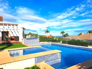 Xalet  Camí coll de pous. Moderna, privada y confortable, con vistas al mar y la montaña