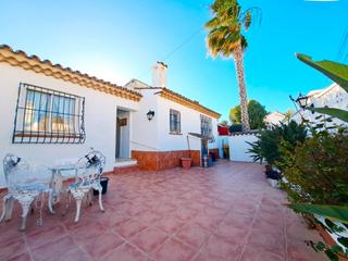 Xalet  Partida marjal b. Casita con grandes terrazas y acceso a zona verde, agradable y l