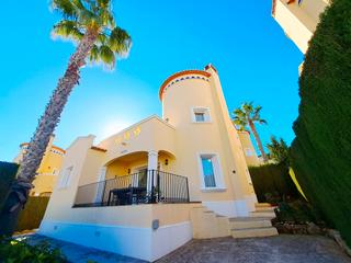 Chalet  Partida benimaquia. Junto al gol, perfecto estado, listo para entrar a vivir.