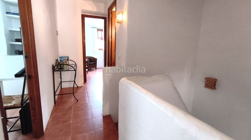 Foto 5dede245-89ab-436d-893d-dcd74d09baf2. Casa adossada amb xemeneia calefacció aparcament piscina a Dénia