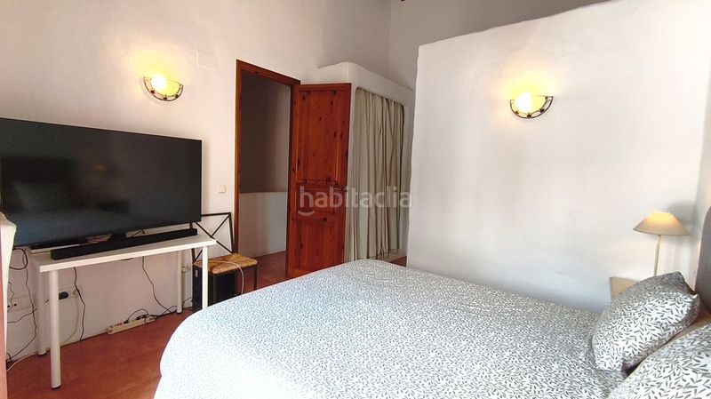 Foto c26863d8-dade-4825-8c99-d2650f7747bd. Casa adossada amb xemeneia calefacció aparcament piscina a Dénia
