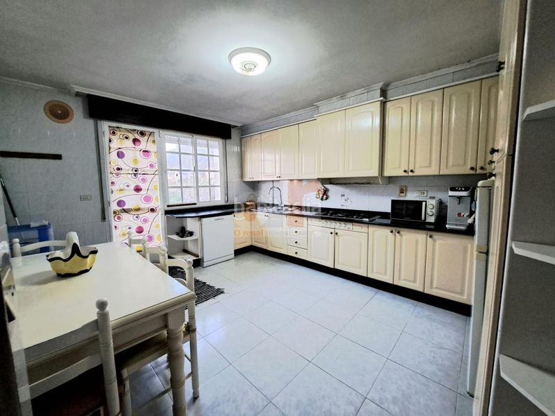 Foto 57a2cd5f-0ab8-4afe-97d4-5bd5b954eee3. Casa amb calefacció aparcament a Bueu