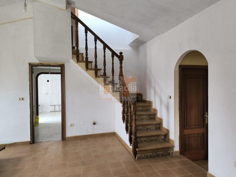 Foto ea658c06-b62e-470c-80ea-04046dd56098. Haus mit heizung parking in Moaña