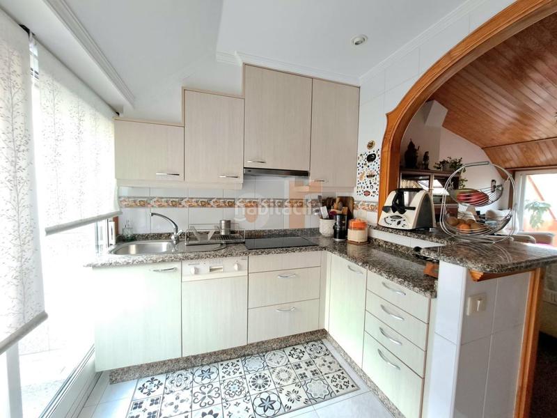 Foto 093c3d89-11e9-458a-ad76-e0a0d2c0ebb9. Penthouse with heating parking in Fátima Vigo