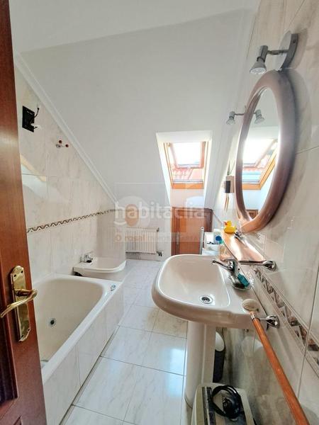 Foto 82a9bfc1-fb7e-4c0f-baf2-ef929dcd1a57. Penthouse with heating parking in Fátima Vigo