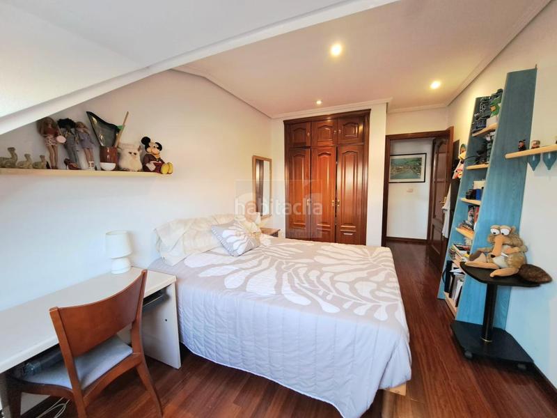 Foto d0b83362-7da8-4241-b523-9b24a13ae54e. Penthouse with heating parking in Fátima Vigo