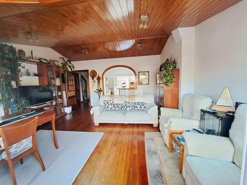 Foto f7725cfe-0a34-470f-8460-e8eb2c570f73. Penthouse with heating parking in Fátima Vigo