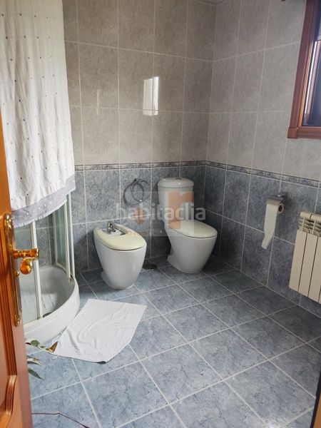 Foto ae0f9e55-0775-49c7-983e-00c1bd58e4e0. Xalet amb calefacció aparcament a Coiro Cangas