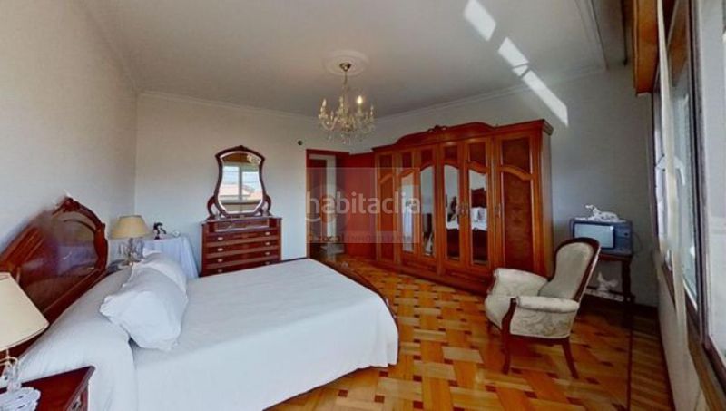 Foto 3461f9bc-9818-4947-8f87-4b06ed12e6b1. Casa amb calefacció aparcament a Moaña