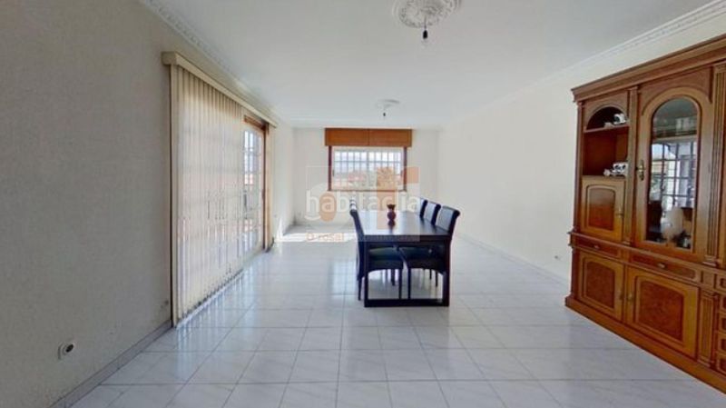 Foto 7f12e8a6-1e56-44ce-b8ff-f9e78555f35e. Casa amb calefacció aparcament a Moaña
