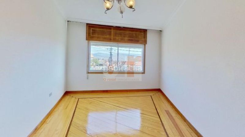 Foto ff770cee-a9d3-476d-8c7d-3ee3c49f4717. Casa amb calefacció aparcament a Moaña