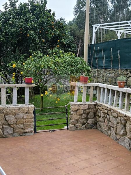 Foto a728c508-87d3-42ad-9cbb-914da67f245f. Casa amb calefacció a Aldán Cangas
