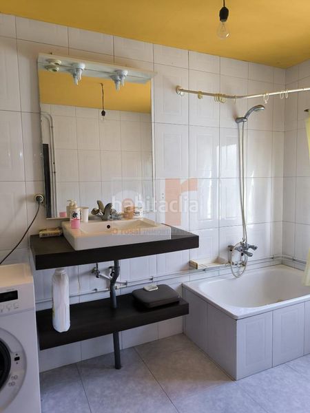 Foto e4b9c6f6-4fa3-4697-891a-651f66eefe9a. Casa amb calefacció a Moaña