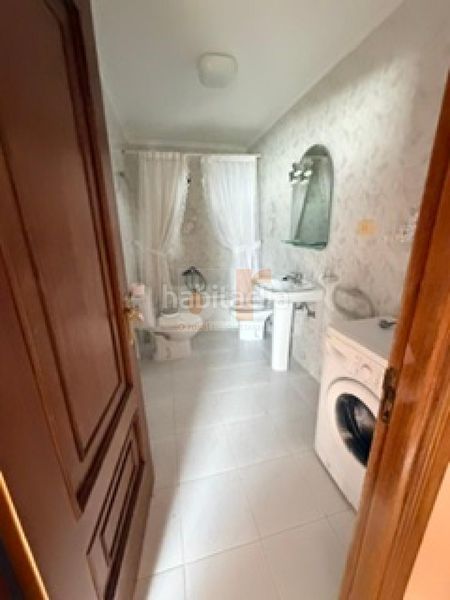 Foto 6f61557b-f67a-4839-aa15-e7cc1be95cee. Casa amb calefacció aparcament a Moaña
