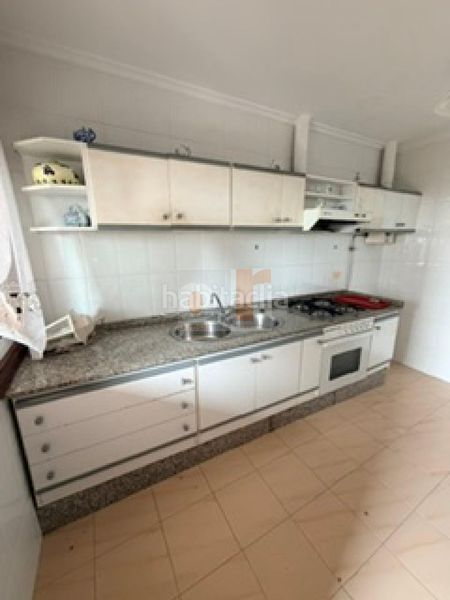 Foto b0765679-bc29-4a9e-a9f2-19ef99c4fca5. Casa amb calefacció aparcament a Moaña